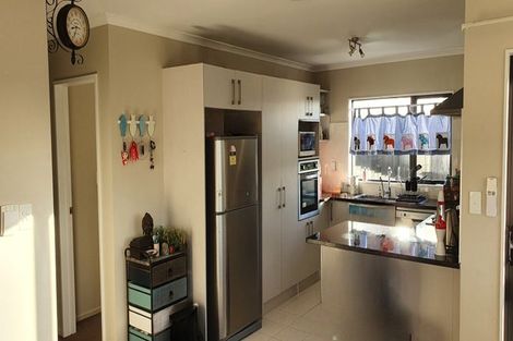 Photo of property in 38 Mili Way, Ranui, Auckland, 0612