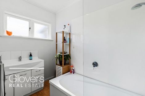 Photo of property in 31 Tiverton Road, Avondale, Auckland, 0600