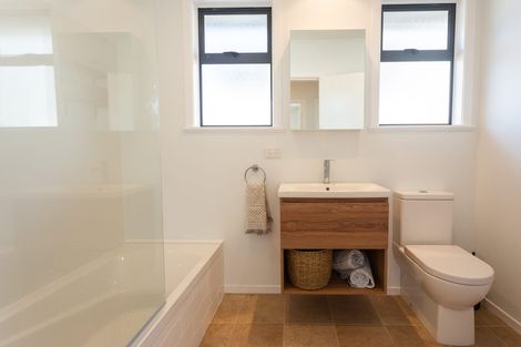 Photo of property in 215 Omata Road, Spotswood, New Plymouth, 4310