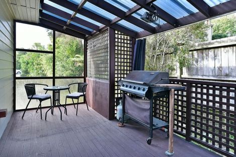 Photo of property in 25 Waiora Road, Stanmore Bay, Whangaparaoa, 0932