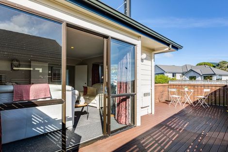 Photo of property in 21 Landsdowne Terrace, Karori, Wellington, 6012