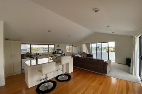 Photo of property in 4 Waller Avenue, Bucklands Beach, Auckland, 2012