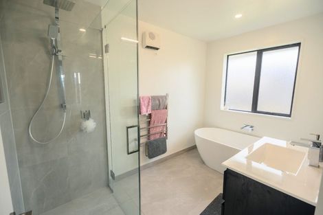 Photo of property in 27 Henshaw Street, Woodend, 7610