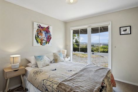 Photo of property in 7 Krissell Place, Acacia Bay, Taupo, 3330