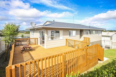 Photo of property in 31 Hobsonville Road, West Harbour, Auckland, 0618