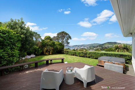 Photo of property in 27 Waru Street, Khandallah, Wellington, 6035