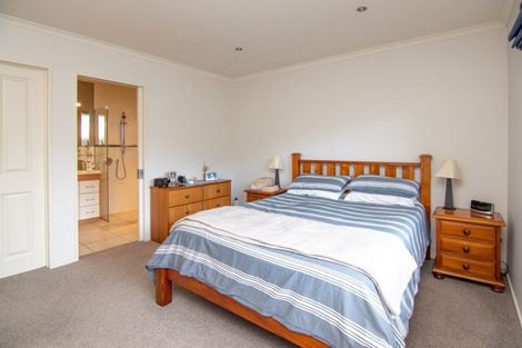 Photo of property in 28a Knowles Street, Terrace End, Palmerston North, 4410