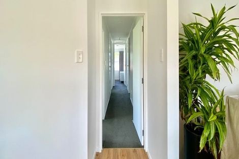 Photo of property in 8 West Harbour Drive, West Harbour, Auckland, 0618