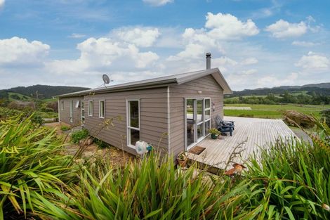 Photo of property in 571 Shoemaker Road, Waipu, 0582