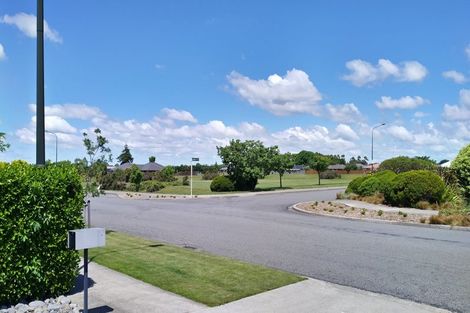 Photo of property in 14 Acacia Avenue, Rangiora, 7400