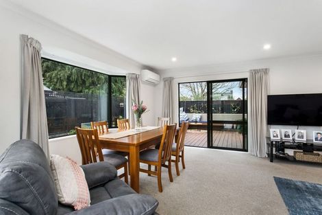 Photo of property in 2/12 Gleneagles Terrace, Ilam, Christchurch, 8053