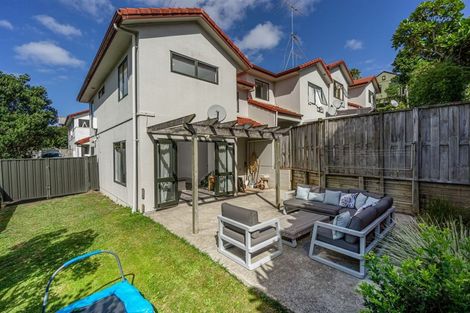 Photo of property in 5/42 Fields Parade, Oteha, Auckland, 0632