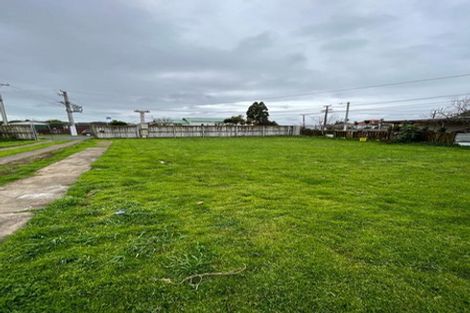 Photo of property in 2/25 York Road, Papatoetoe, Auckland, 2104