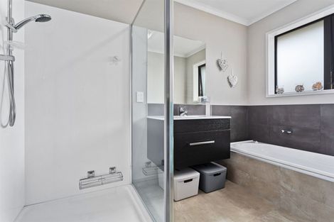 Photo of property in 8 Karearea Drive, Coastlands, Whakatane, 3120