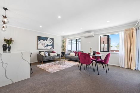 Photo of property in 2/15 Cook Street, Hamilton East, Hamilton, 3216