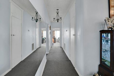 Photo of property in 11 Miranda Street, Stratford, 4332