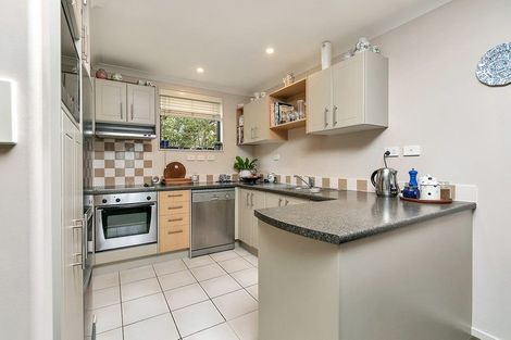 Photo of property in 3/5 Monte Cassino Place, Birkdale, Auckland, 0626