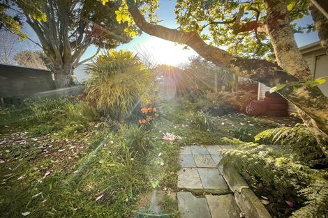 Photo of property in 448a Point Chevalier Road, Point Chevalier, Auckland, 1022