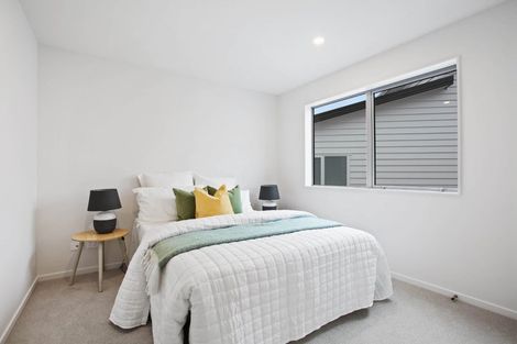 Photo of property in 39b Sorrel Crescent, Bucklands Beach, Auckland, 2012