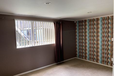 Photo of property in 57 View Road, Henderson, Auckland, 0612