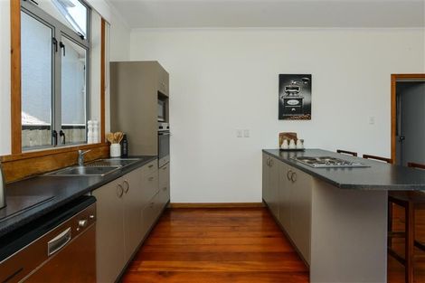 Photo of property in 6 Latham Street, Napier South, Napier, 4110