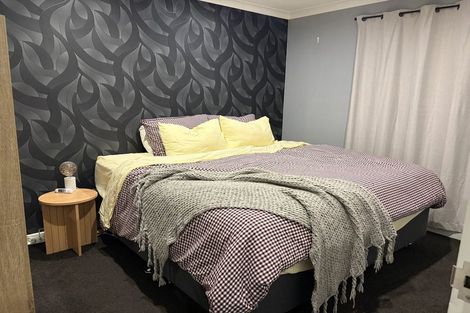 Photo of property in 46a Edgecombe Street, Newlands, Wellington, 6037