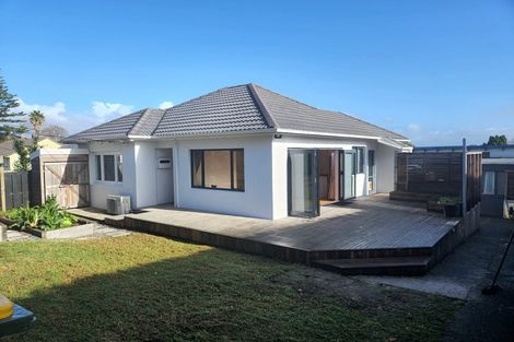 Photo of property in 1/20 Humphrey Kemp Avenue, Henderson, Auckland, 0612
