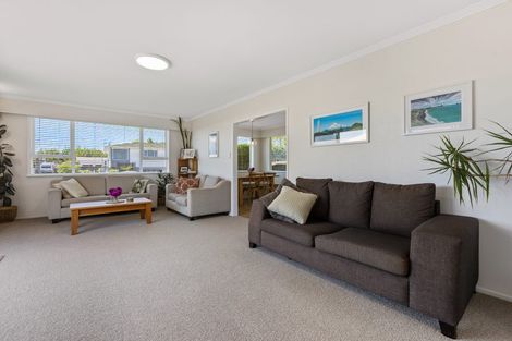 Photo of property in 46 Nevada Drive, Merrilands, New Plymouth, 4312