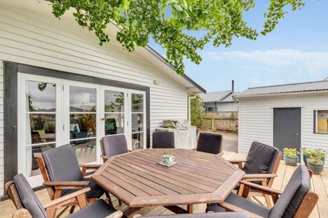 Photo of property in 13 Godwin Crescent, College Estate, Whanganui, 4500