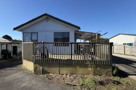 Photo of property in 57 Catkin Crescent, Papatoetoe, Auckland, 2025