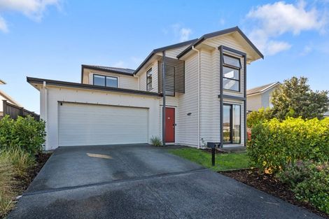 Photo of property in 10 Onekura Street, Red Beach, 0932