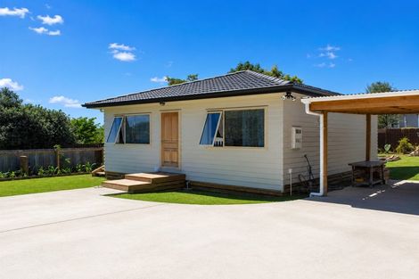 Photo of property in 613 Massey Road, Mangere, Auckland, 2022