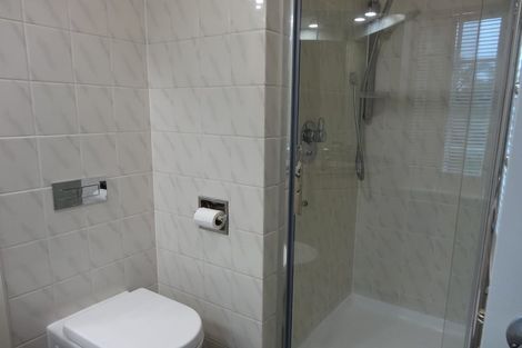 Photo of property in 2 The Anchorage, Sunnyhills, Auckland, 2010