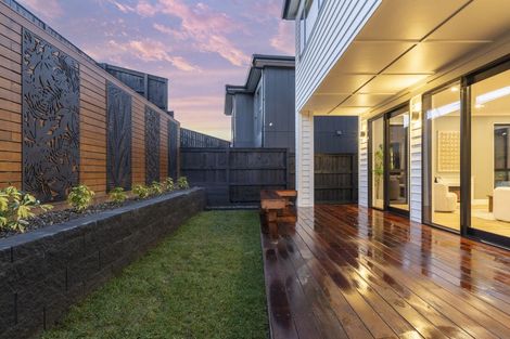 Photo of property in 14 Streamview Way, Long Bay, Auckland, 0630