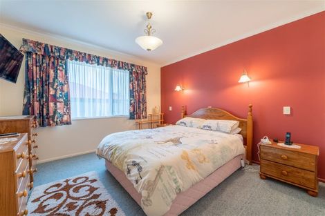 Photo of property in 17 Hannah Place, Holmes Hill, Oamaru, 9401