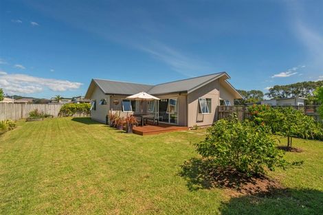 Photo of property in 9 Wells Place, Whitianga, 3510