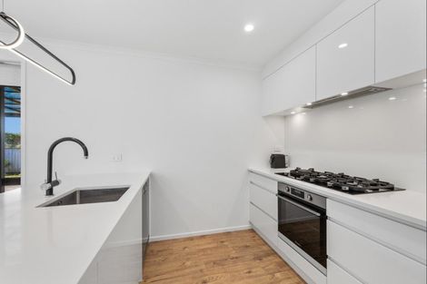 Photo of property in 31 Atutahi Street, Hurdon, New Plymouth, 4310