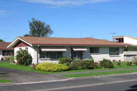 Photo of property in 2/47 Fairview Road, Papatoetoe, Auckland, 2025