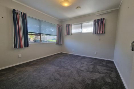 Photo of property in 4 King Richard Place, Browns Bay, Auckland, 0630