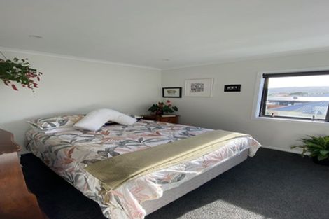 Photo of property in 16 Kauamo Close, Waiwhetu, Lower Hutt, 5010