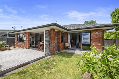 Photo of property in 11b Montrose Place, Highlands Park, New Plymouth, 4312