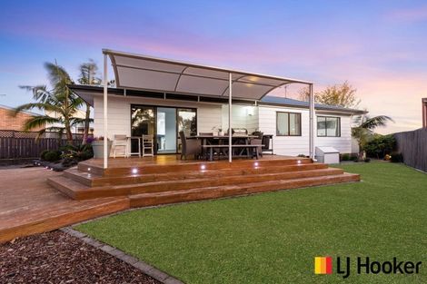 Photo of property in 18 Hadley Wood Drive, Wattle Downs, Auckland, 2103