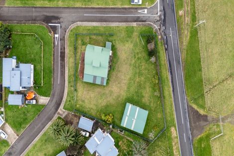 Photo of property in 1 Rawinia Place, Te Kaha, 3199