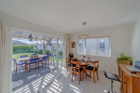 Photo of property in 3 Highgrove Place, Waipukurau, 4200