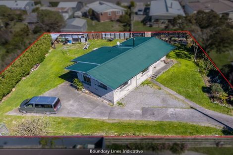Photo of property in 6 Farrier Grove, Featherston, 5710