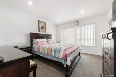 Photo of property in 44 Butterworth Drive, Glendene, Auckland, 0602