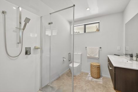 Photo of property in 30a Ticehurst Road, Lyttelton, 8082