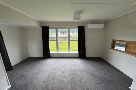 Photo of property in 7 Wainhouse Street, Stokes Valley, Lower Hutt, 5019