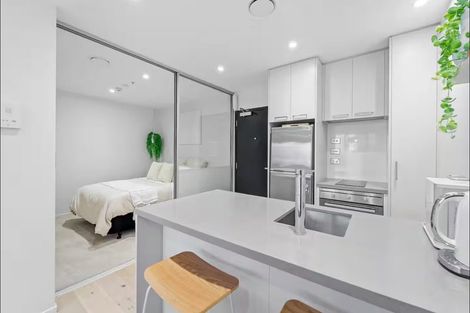 Photo of property in Queen's Residences, 201/8 Airedale Street, Auckland Central, Auckland, 1010