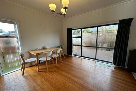 Photo of property in 60a Waimumu Road, Massey, Auckland, 0614